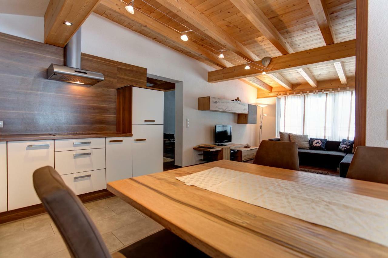 Haus Mattle Apartment Pettneu am Arlberg Ngoại thất bức ảnh